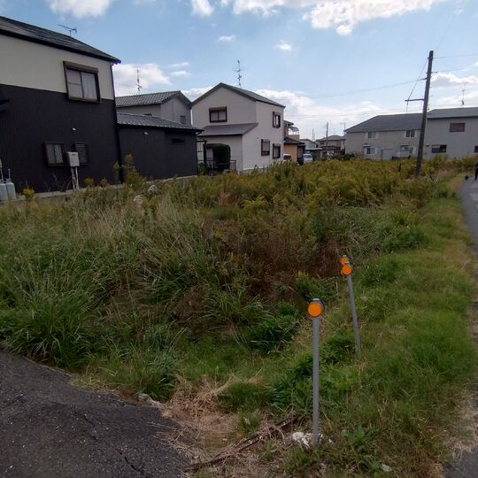 画像2390：湖西市梅田で農地除草作業です。